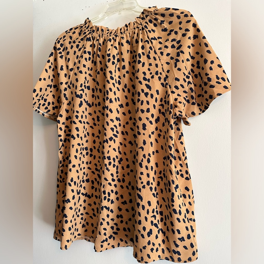 NWOT Betsey’s Boutique blouse